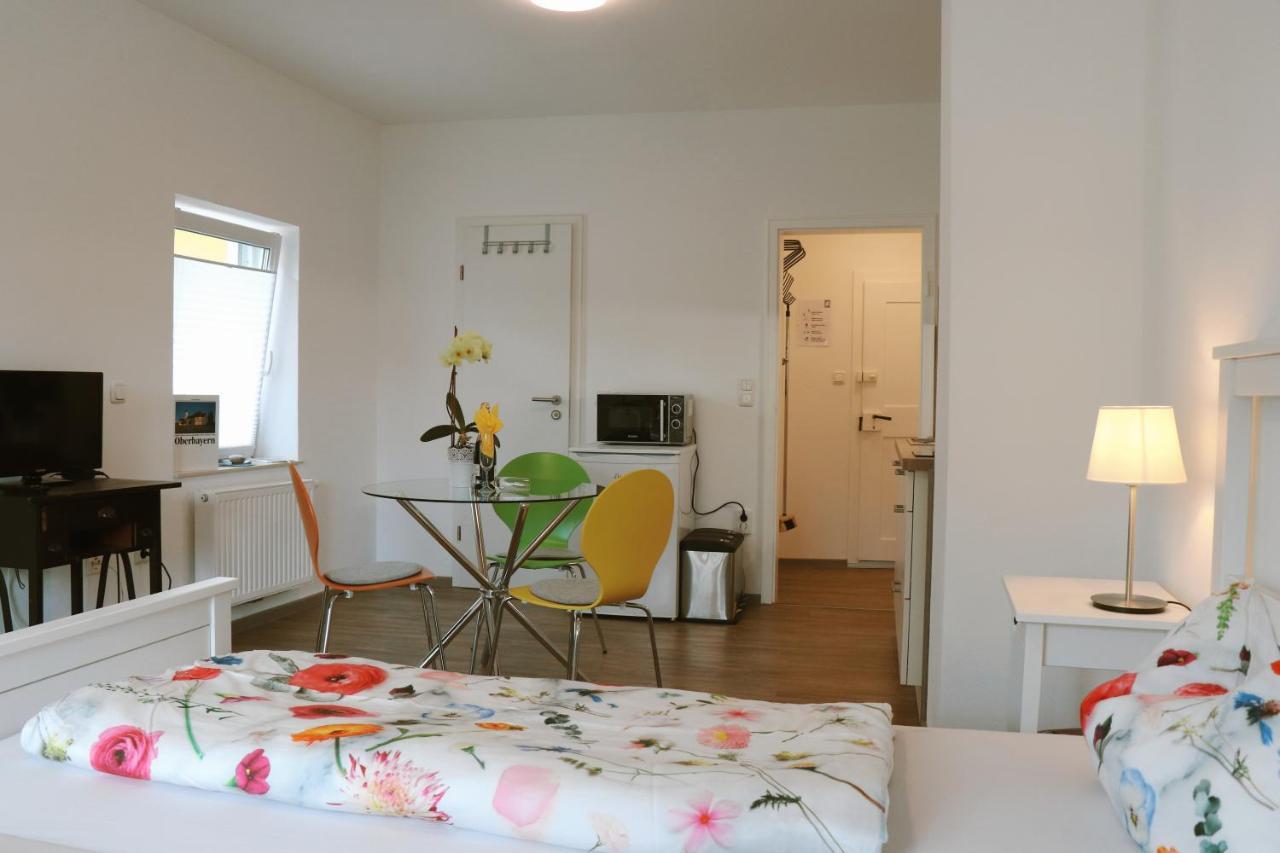 Helles Apartment Fuer 1-2 Pers. Mit Parkplatz Und Wifi Kraiburg am Inn Eksteriør bilde