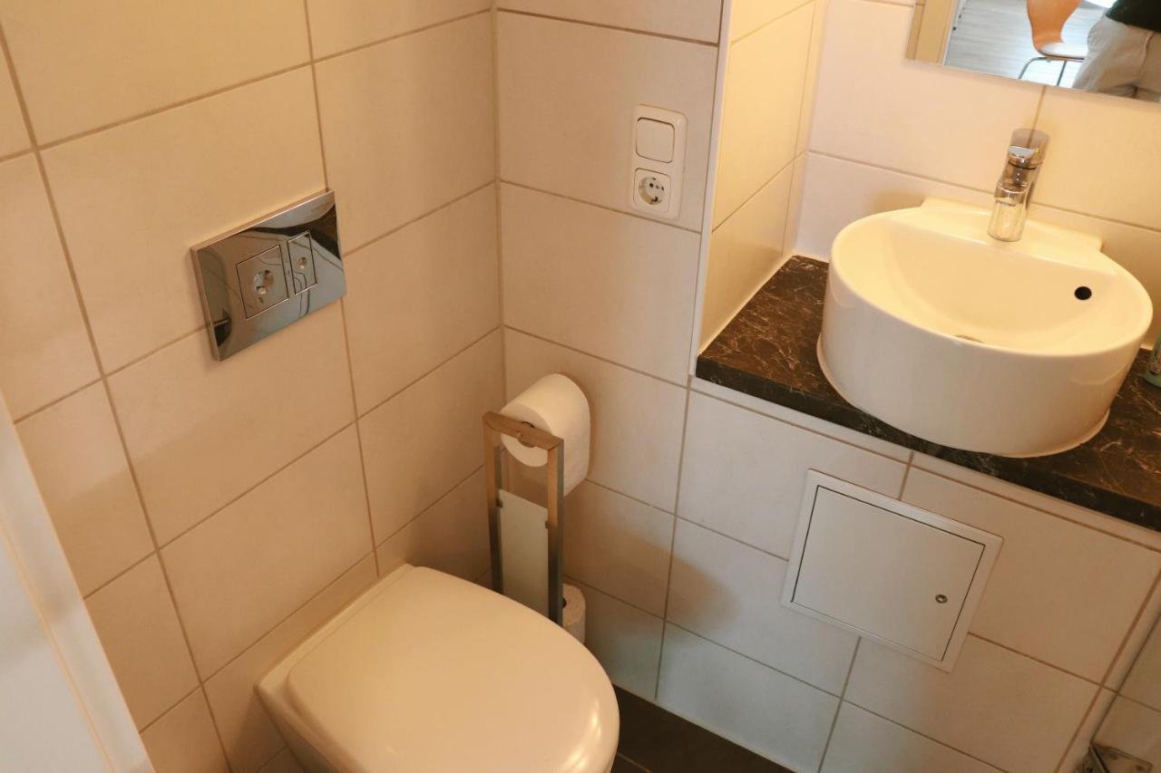 Helles Apartment Fuer 1-2 Pers. Mit Parkplatz Und Wifi Kraiburg am Inn Eksteriør bilde