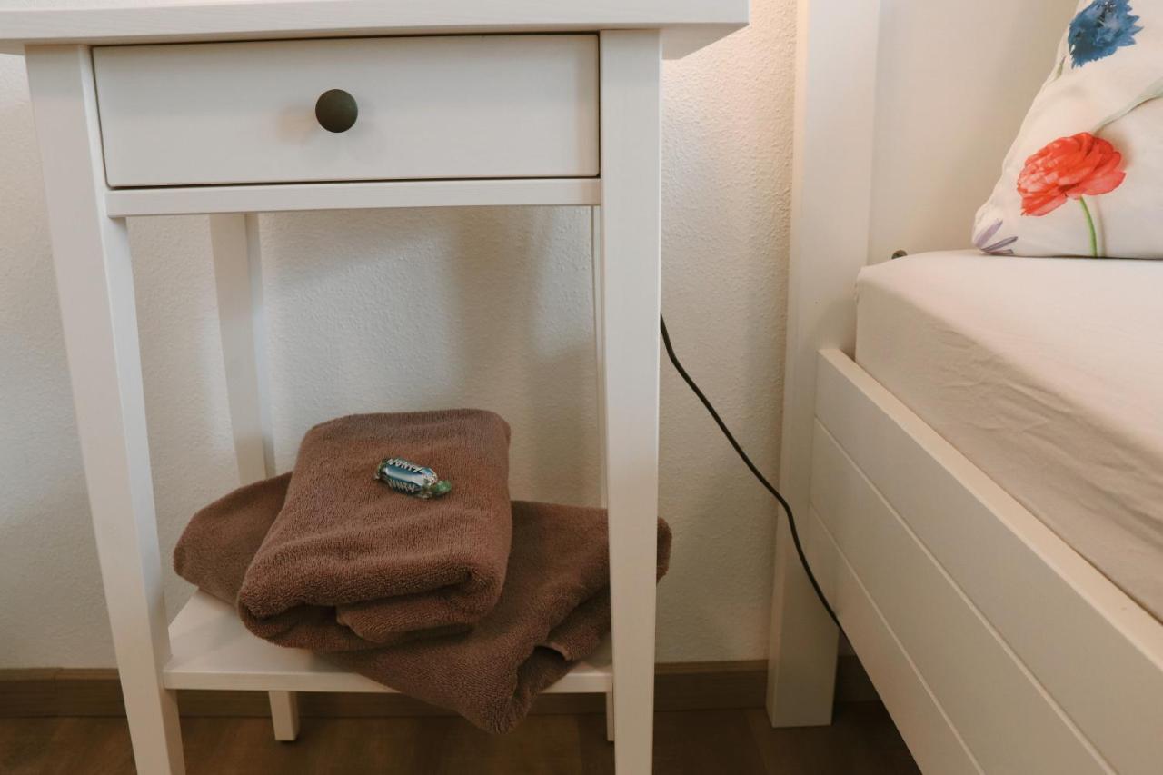 Helles Apartment Fuer 1-2 Pers. Mit Parkplatz Und Wifi Kraiburg am Inn Eksteriør bilde